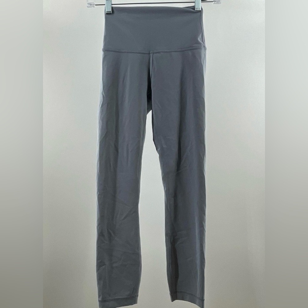 Lululemon Train High Rise Crop - Picture 2 of 5